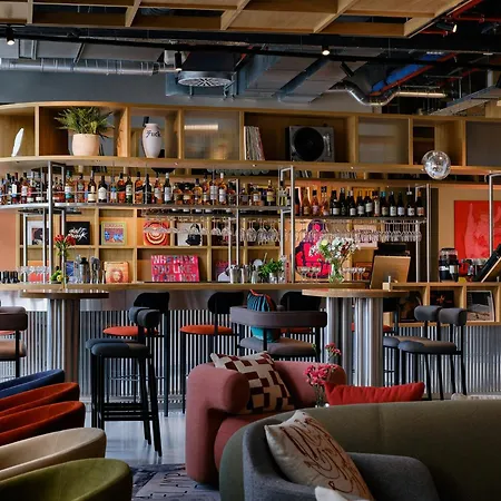 The Social Hub Barcelona Poblenou Extended Stay-3